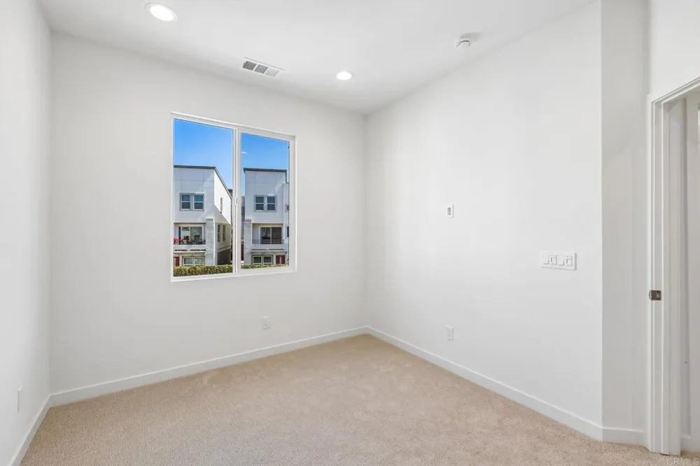 327 Ocotillo Escondido, CA 92025