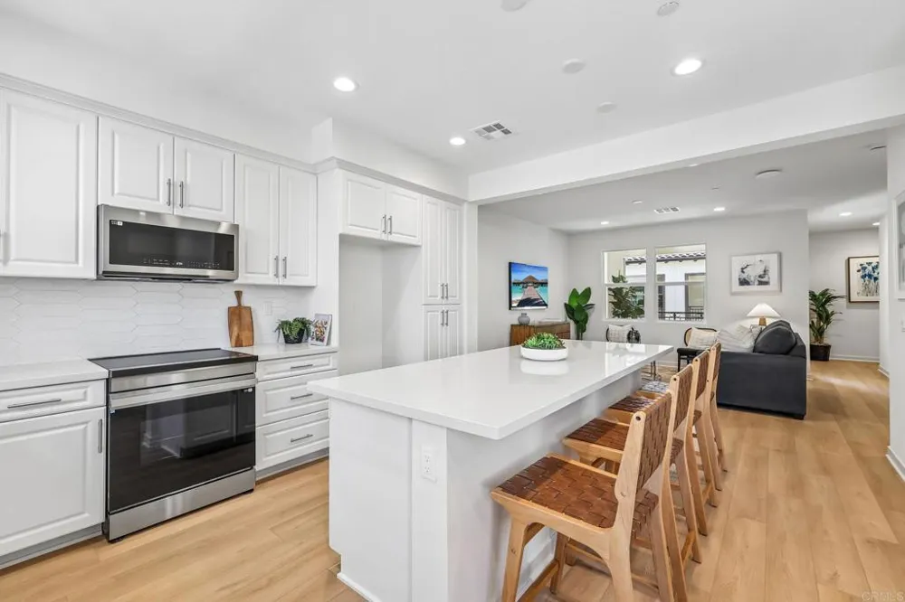 327 Ocotillo Escondido, CA 92025