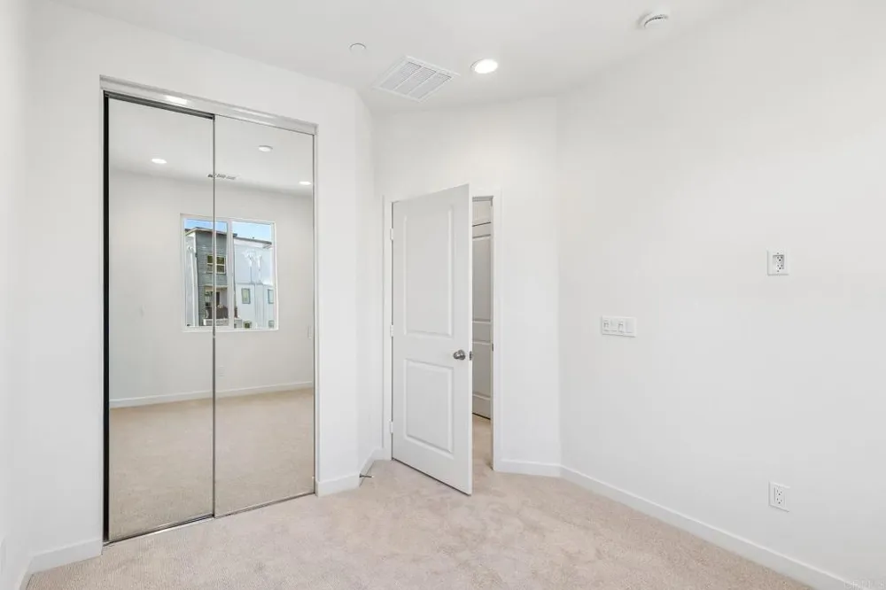 327 Ocotillo Escondido, CA 92025