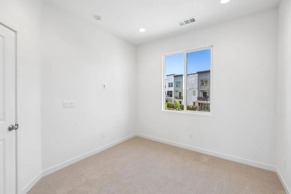 327 Ocotillo Escondido, CA 92025
