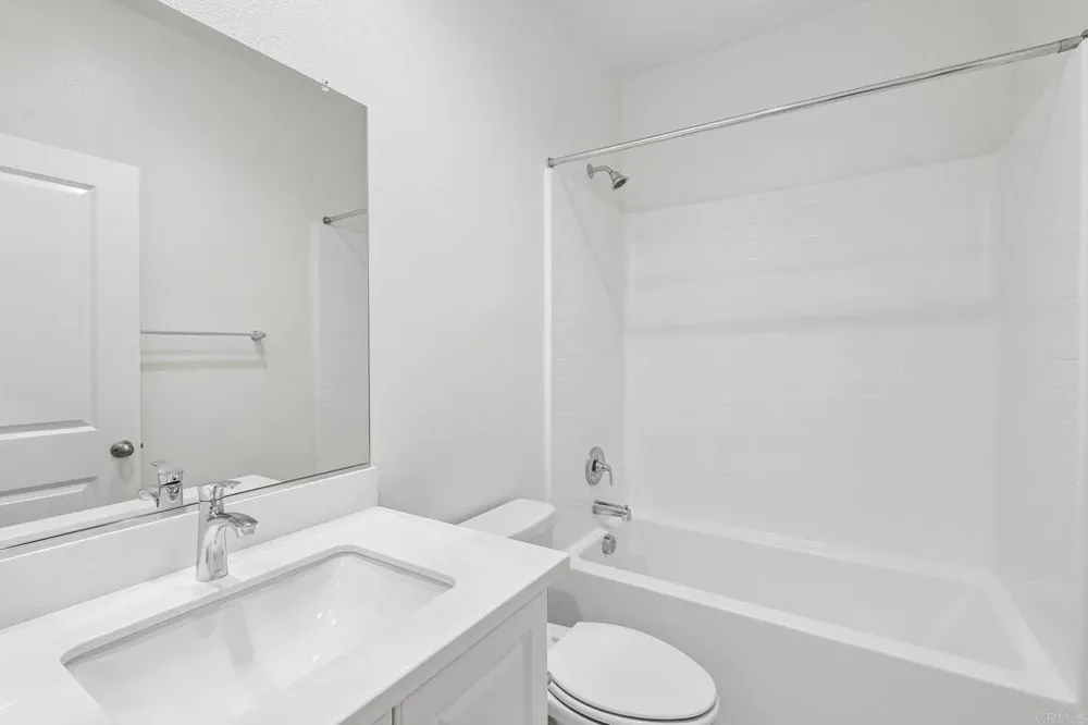 327 Ocotillo Escondido, CA 92025