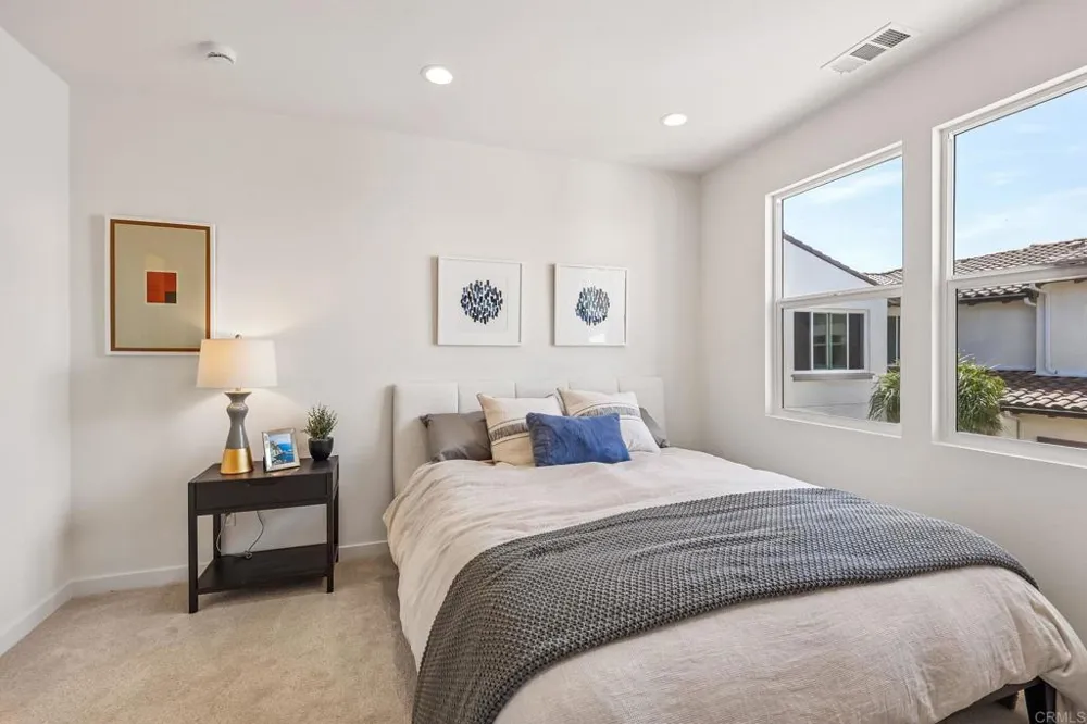 327 Ocotillo Escondido, CA 92025