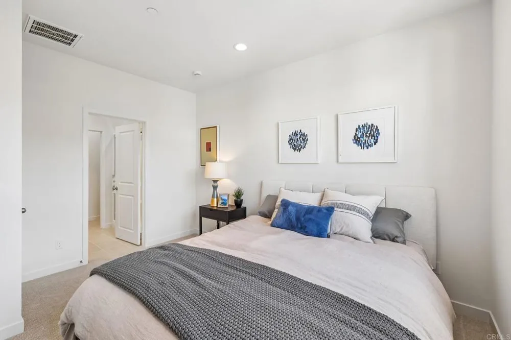 327 Ocotillo Escondido, CA 92025