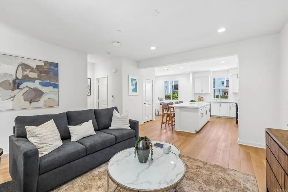 327 Ocotillo Escondido, CA 92025