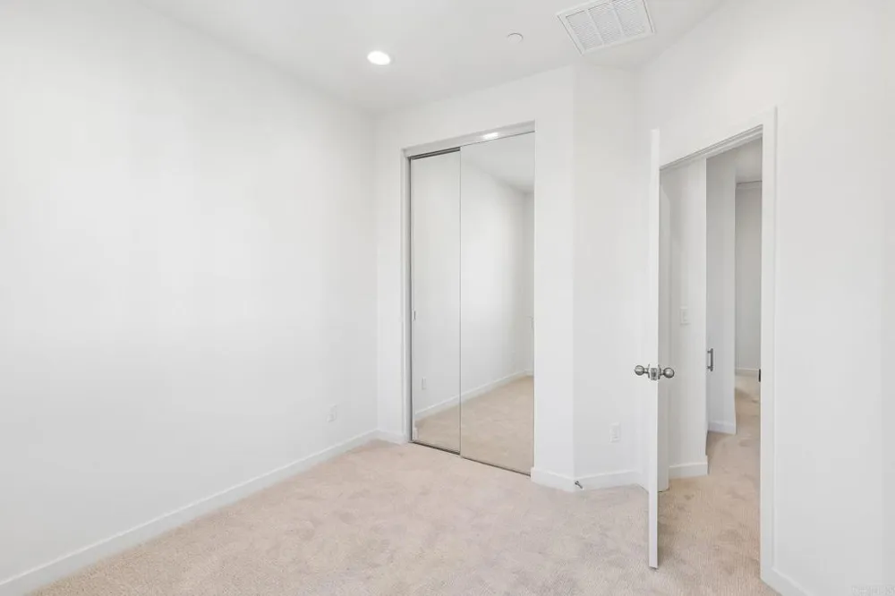 327 Ocotillo Escondido, CA 92025
