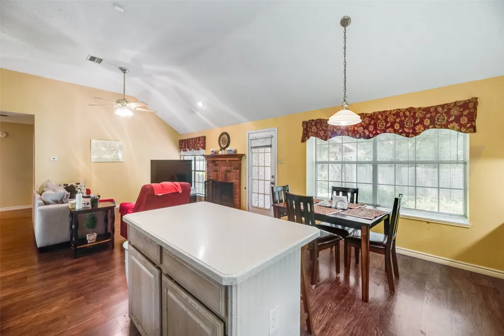 2017 Spring Mills Road Mesquite, TX 75181