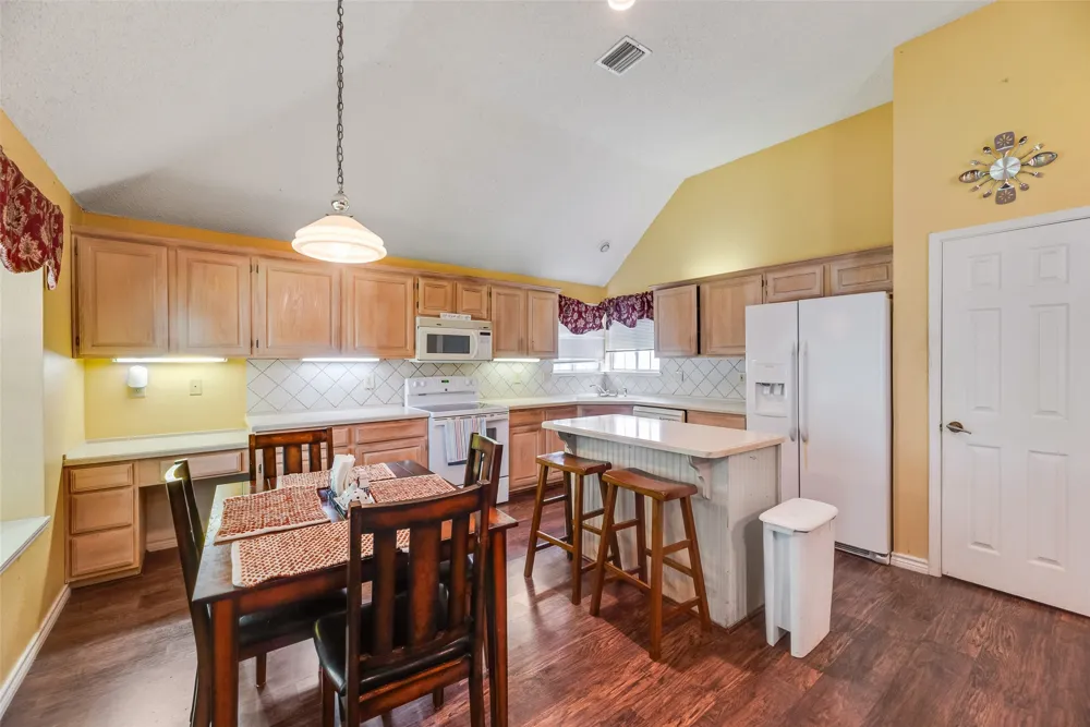 2017 Spring Mills Road Mesquite, TX 75181