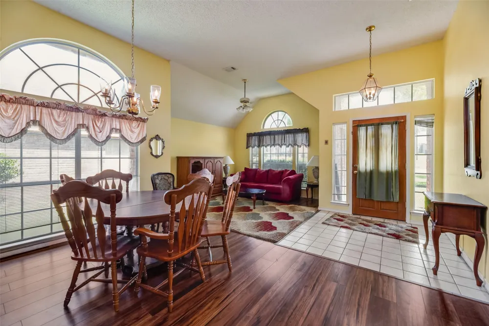 2017 Spring Mills Road Mesquite, TX 75181