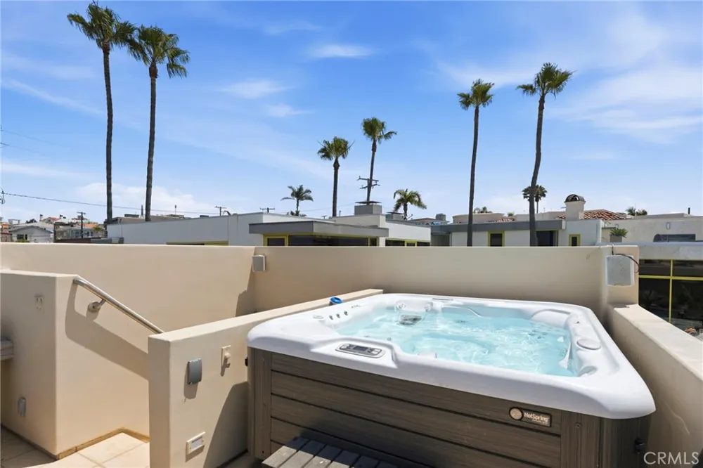 2242 Circle Hermosa Beach, CA 90254