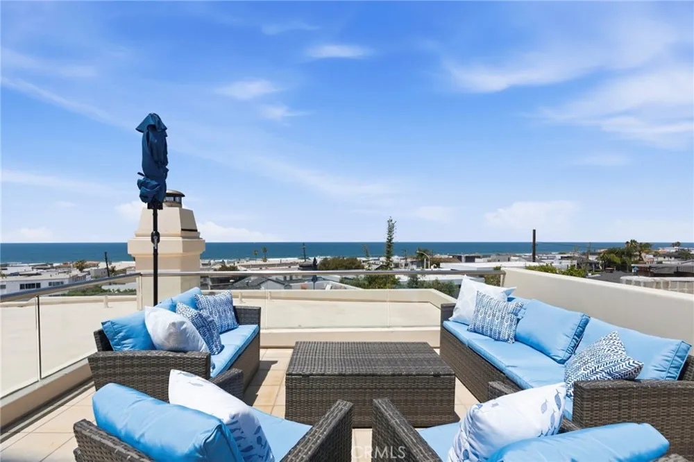 2242 Circle Hermosa Beach, CA 90254