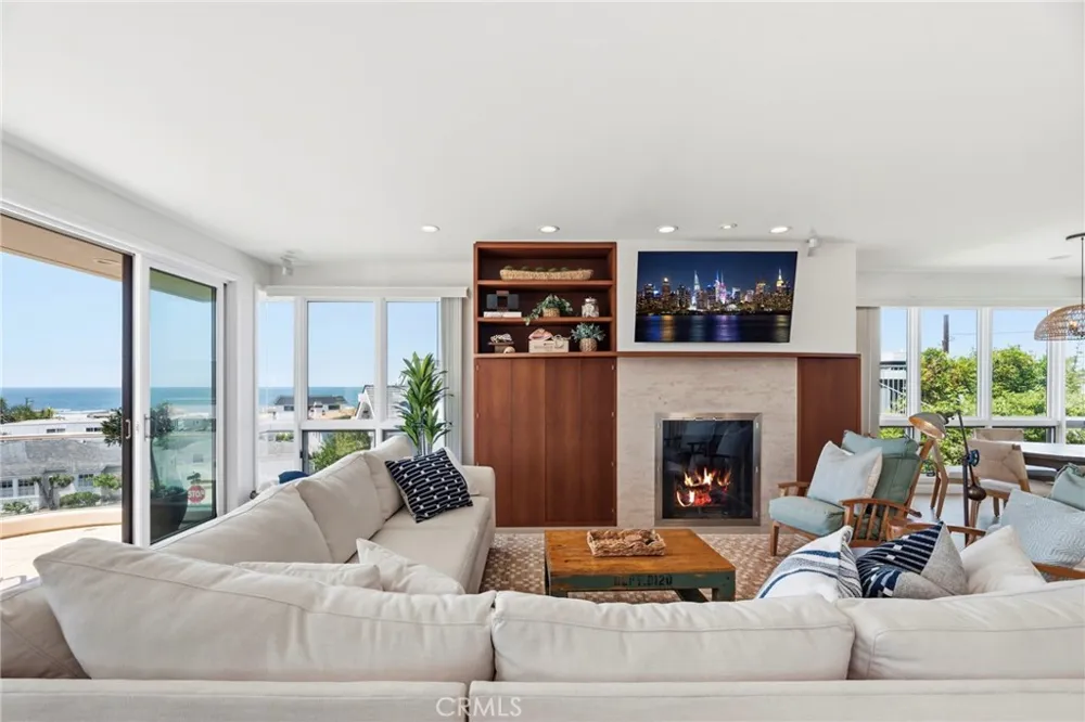 2242 Circle Hermosa Beach, CA 90254