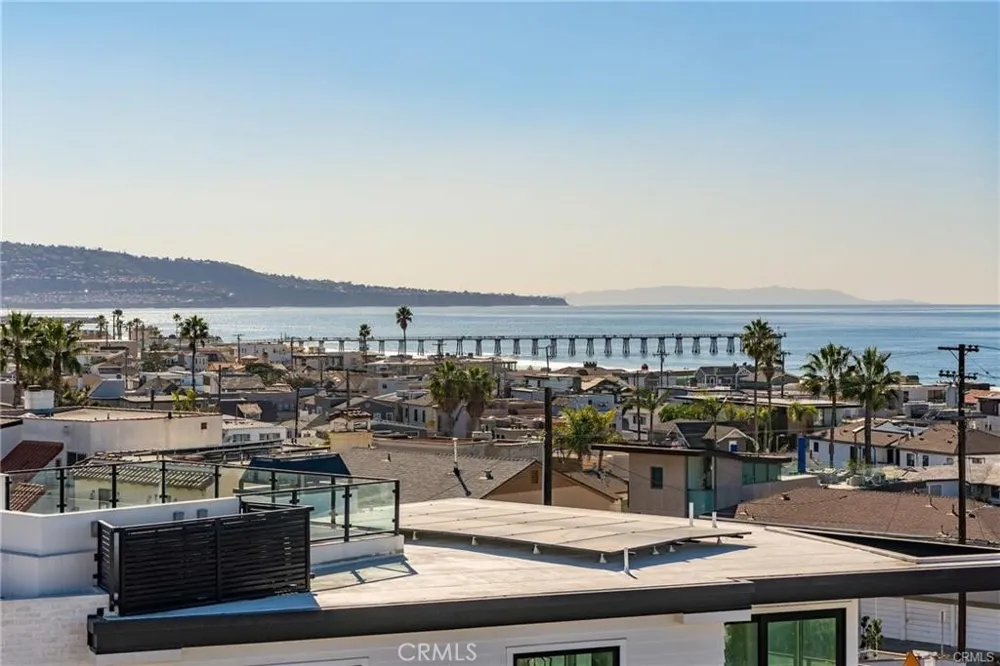 2242 Circle Hermosa Beach, CA 90254