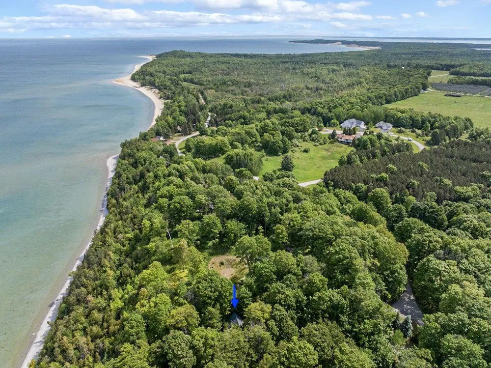 12271 Island View Drive Leelanau Township, MI 49670