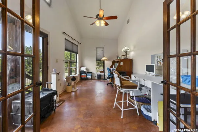 573 Hondo Oaks Dr Tarpley, TX 78883
