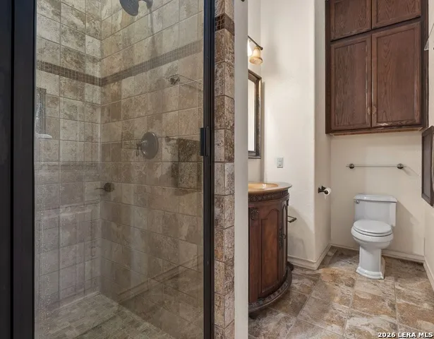 573 Hondo Oaks Dr Tarpley, TX 78883