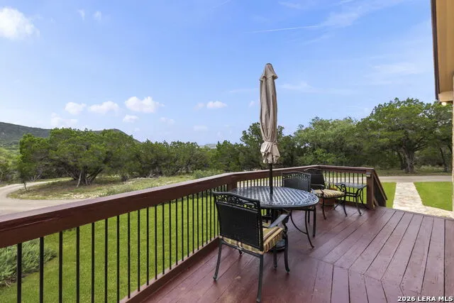 573 Hondo Oaks Dr Tarpley, TX 78883
