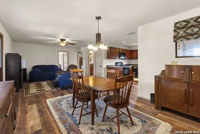 573 Hondo Oaks Dr Tarpley, TX 78883