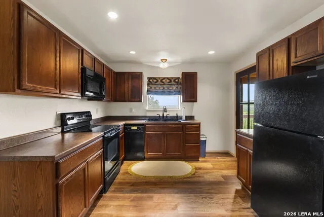 573 Hondo Oaks Dr Tarpley, TX 78883