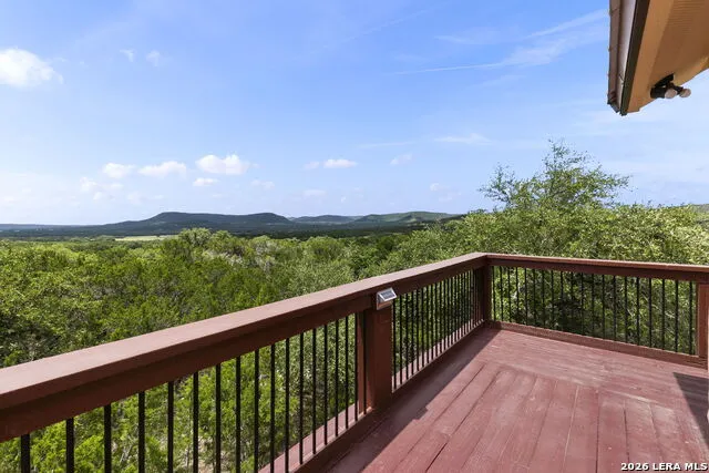 573 Hondo Oaks Dr Tarpley, TX 78883