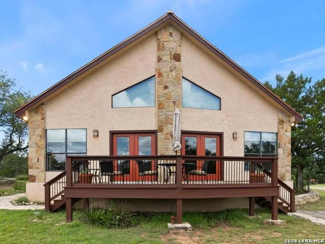 573 Hondo Oaks Dr Tarpley, TX 78883
