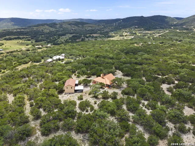 573 Hondo Oaks Dr Tarpley, TX 78883