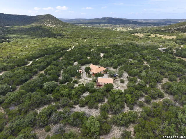 573 Hondo Oaks Dr Tarpley, TX 78883