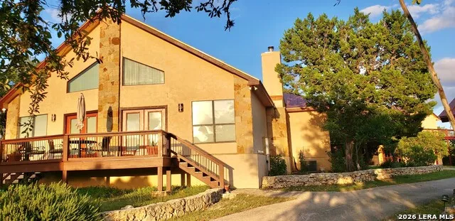 573 Hondo Oaks Dr Tarpley, TX 78883