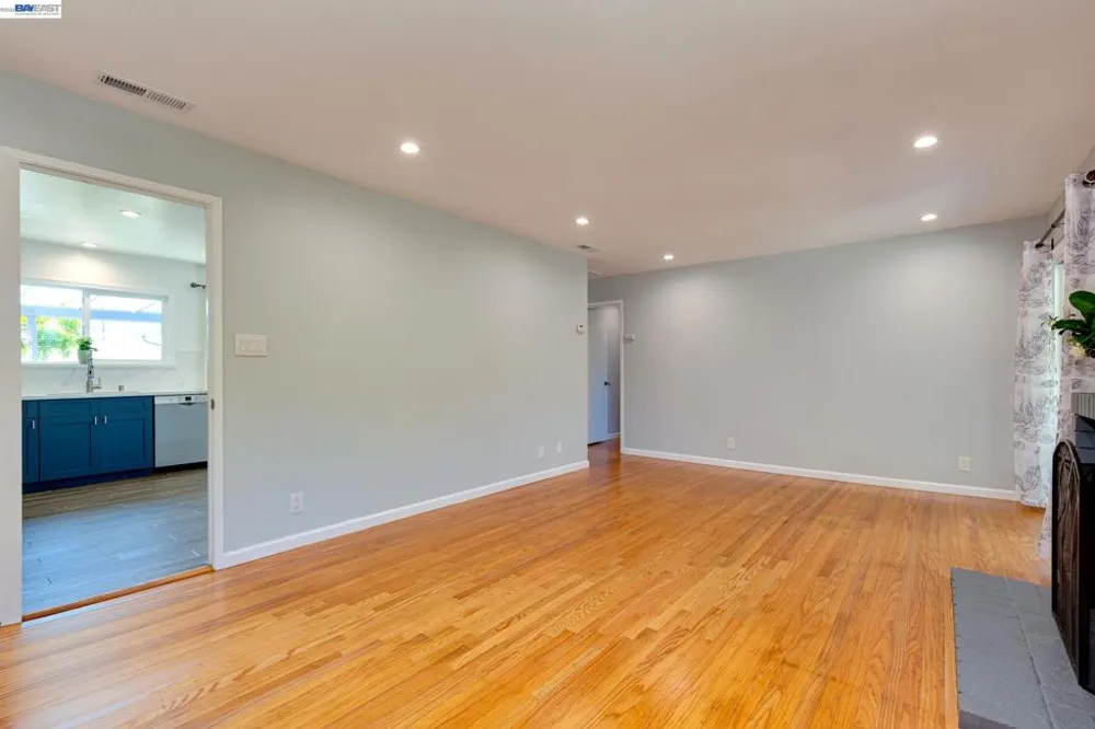 1017 Island Dr Alameda, CA 94502