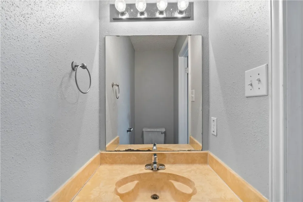 6702 Everhart #W105 Corpus Christi, TX 78413