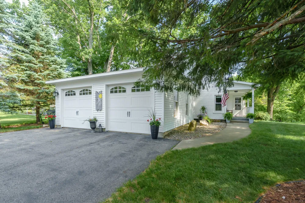 8650 S 2nd Street Texas Charter Township, MI 49071