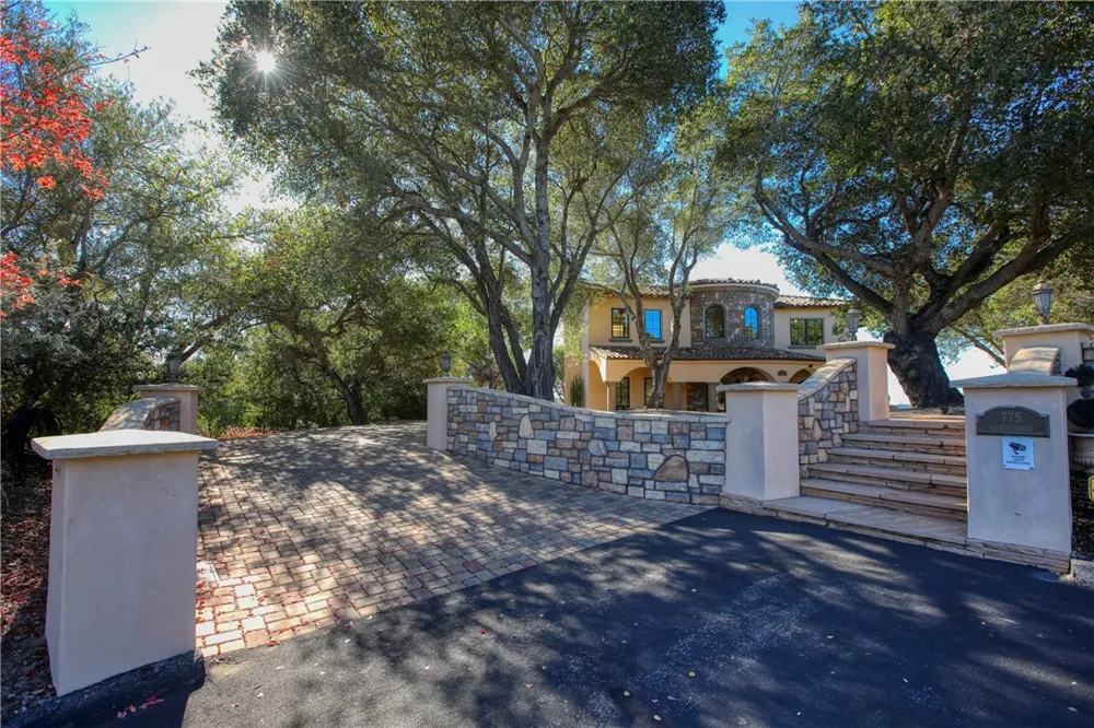 775 Avenida Alcola Arroyo Grande, CA 93420