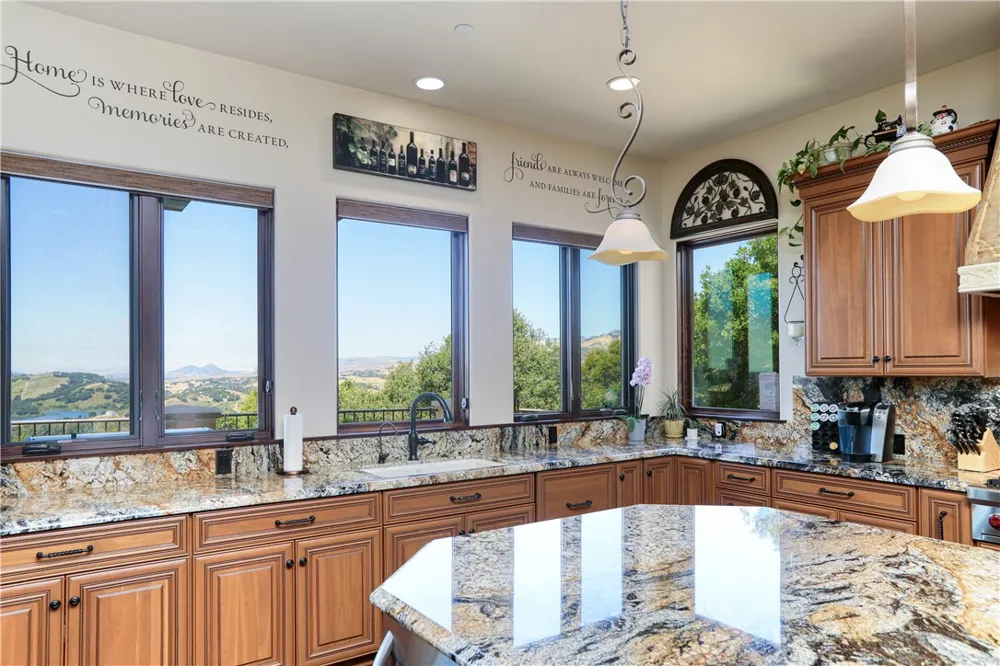 775 Avenida Alcola Arroyo Grande, CA 93420