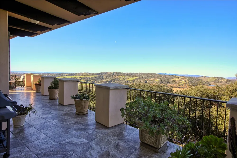 775 Avenida Alcola Arroyo Grande, CA 93420