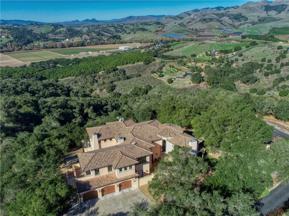 775 Avenida Alcola Arroyo Grande, CA 93420