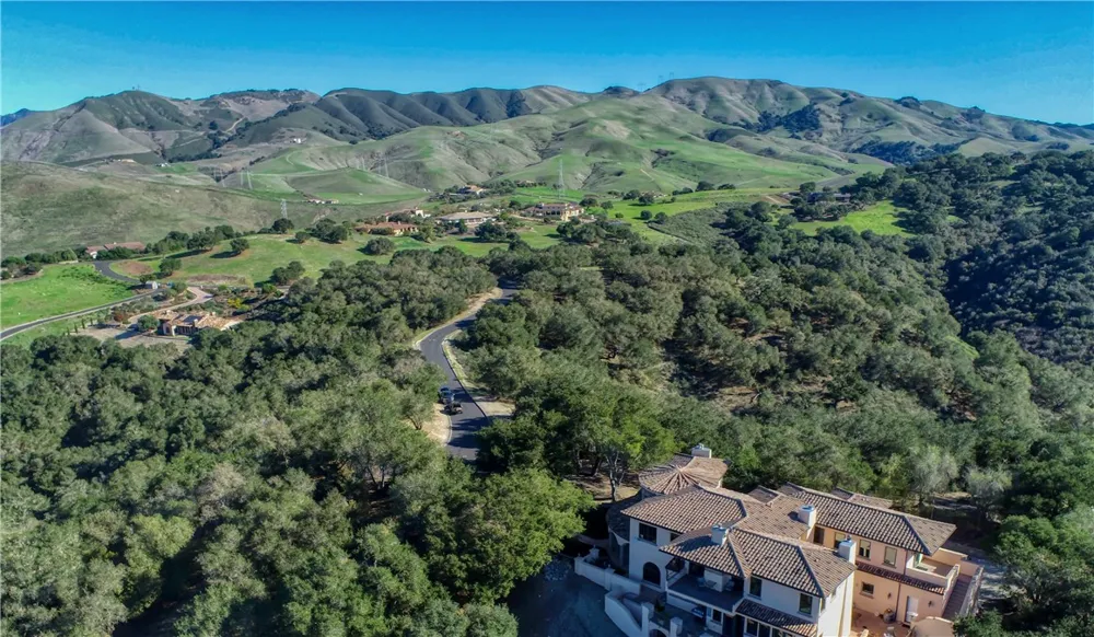 775 Avenida Alcola Arroyo Grande, CA 93420