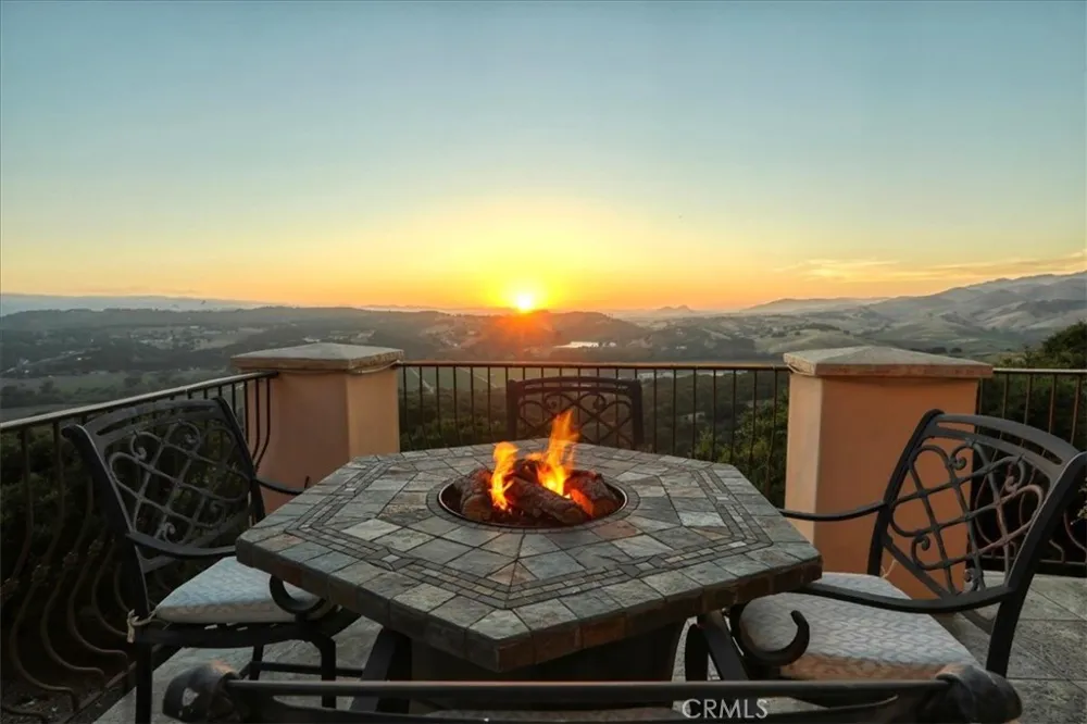 775 Avenida Alcola Arroyo Grande, CA 93420