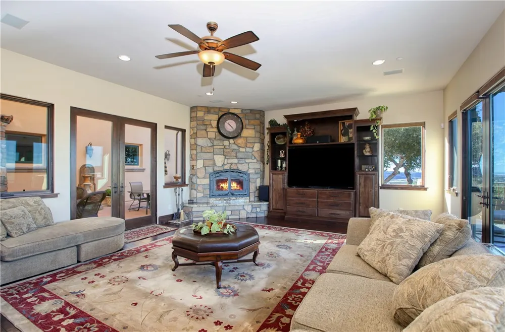 775 Avenida Alcola Arroyo Grande, CA 93420