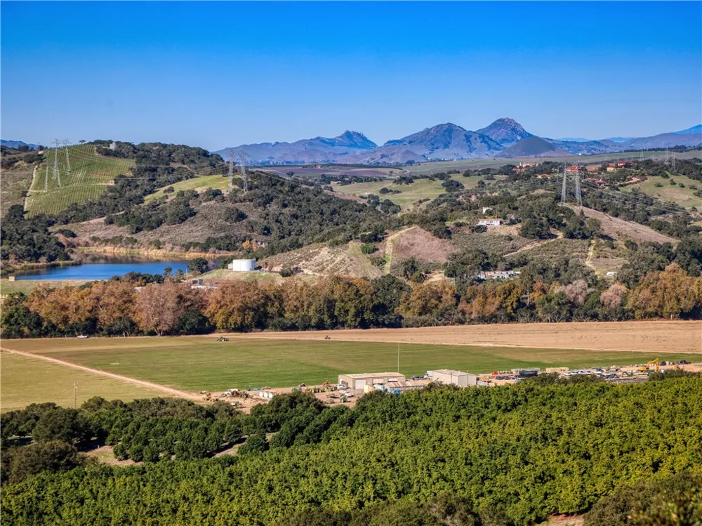 775 Avenida Alcola Arroyo Grande, CA 93420