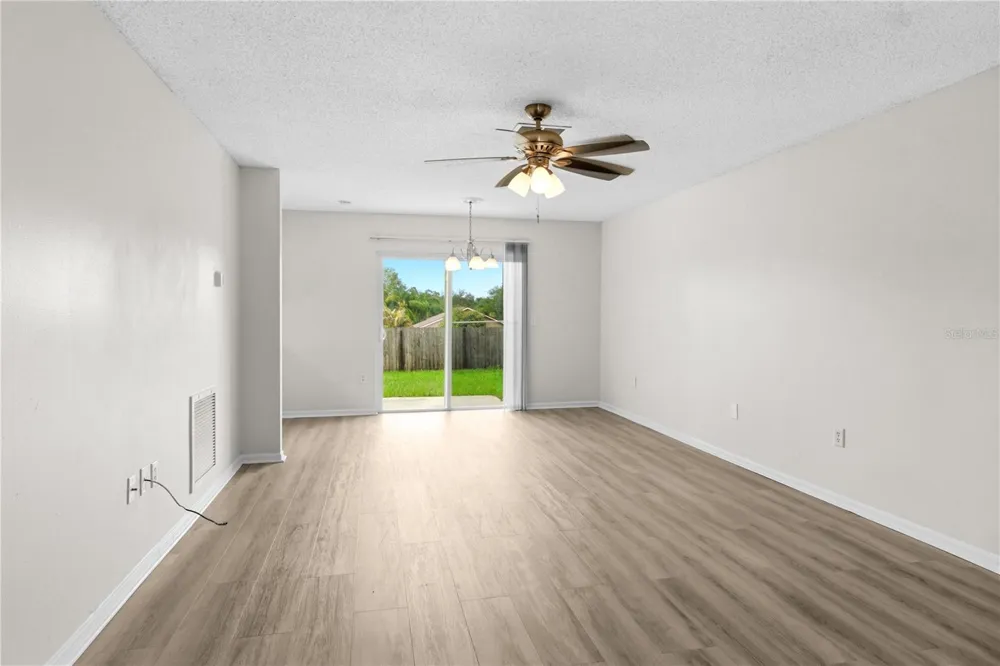 929 SANDYWOOD DRIVE Brandon, FL 33510