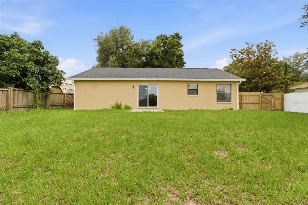 929 SANDYWOOD DRIVE Brandon, FL 33510