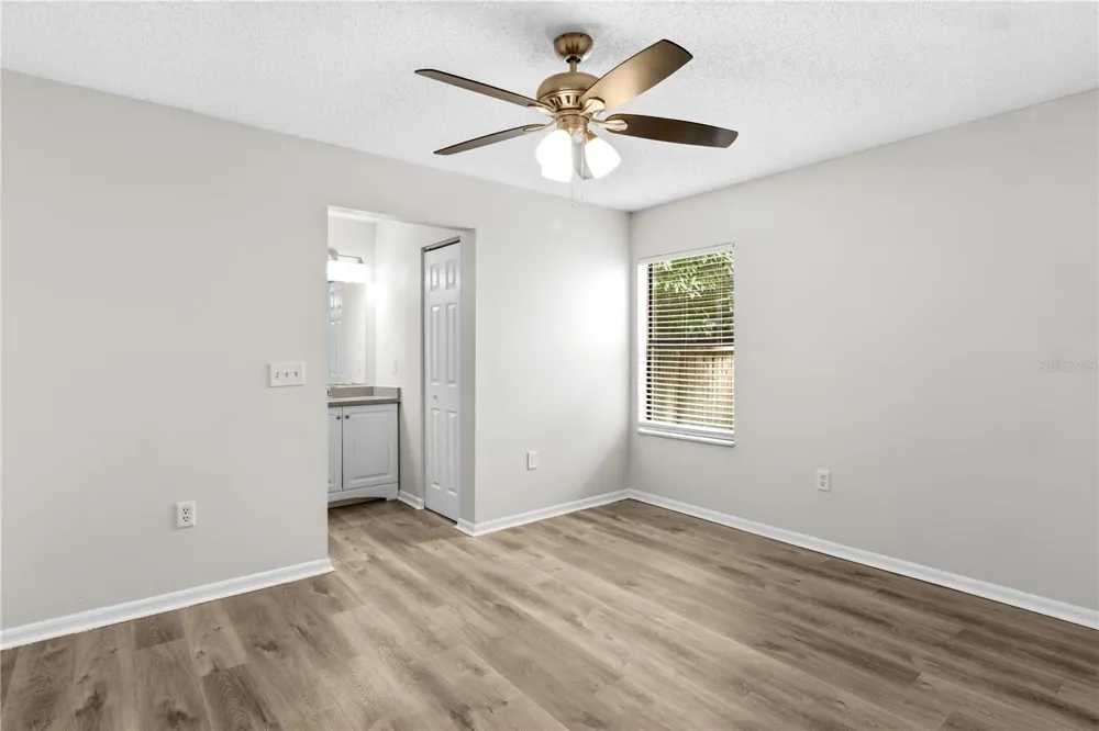929 SANDYWOOD DRIVE Brandon, FL 33510
