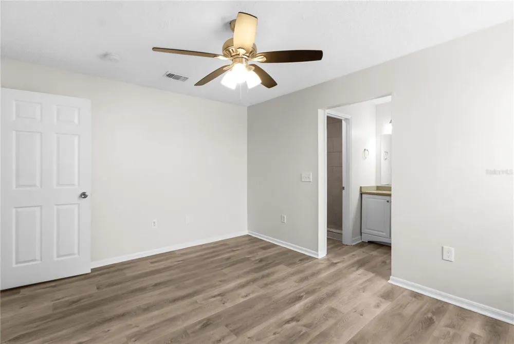 929 SANDYWOOD DRIVE Brandon, FL 33510