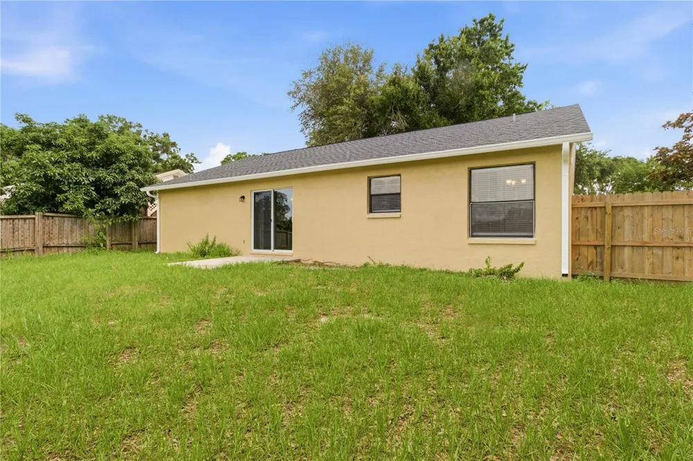 929 SANDYWOOD DRIVE Brandon, FL 33510