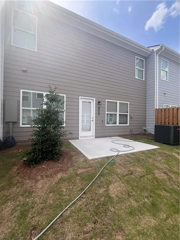 398 Lanier Circle Woodstock, GA 30189