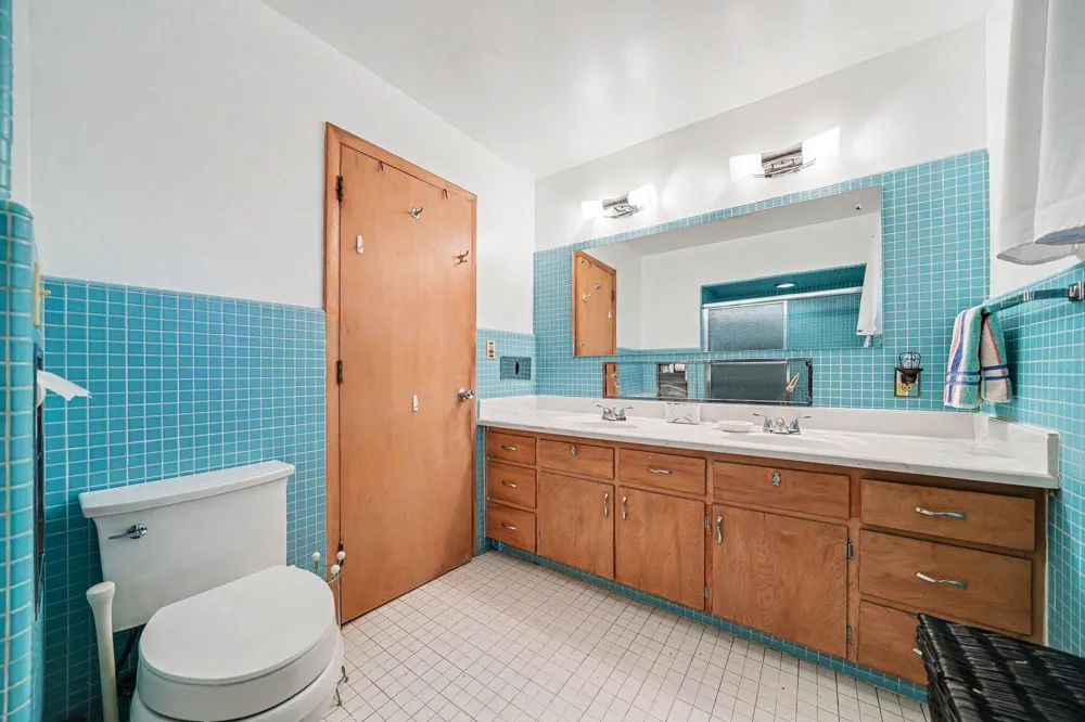 50575 W Lakeshore Drive Dowagiac, MI 49047