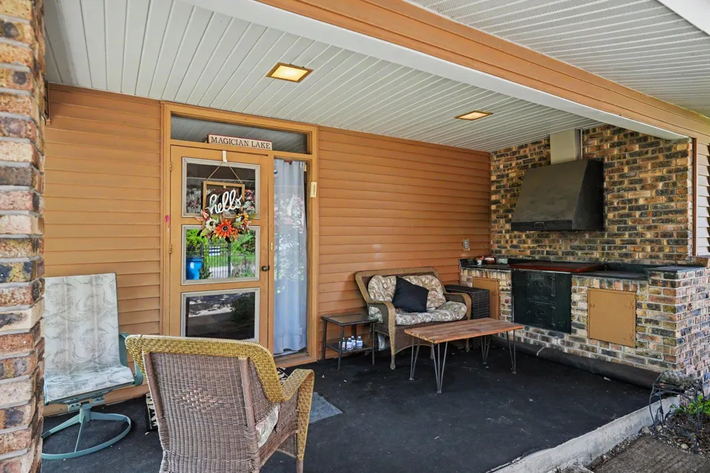 50575 W Lakeshore Drive Dowagiac, MI 49047