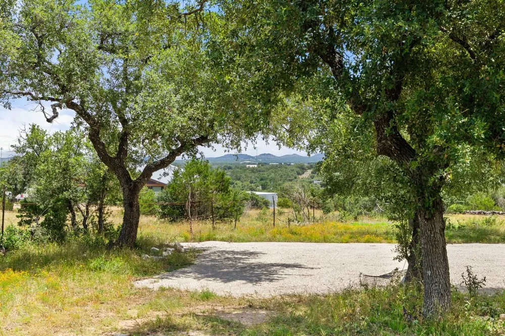 784 River View Drive Johnson City, TX 78636