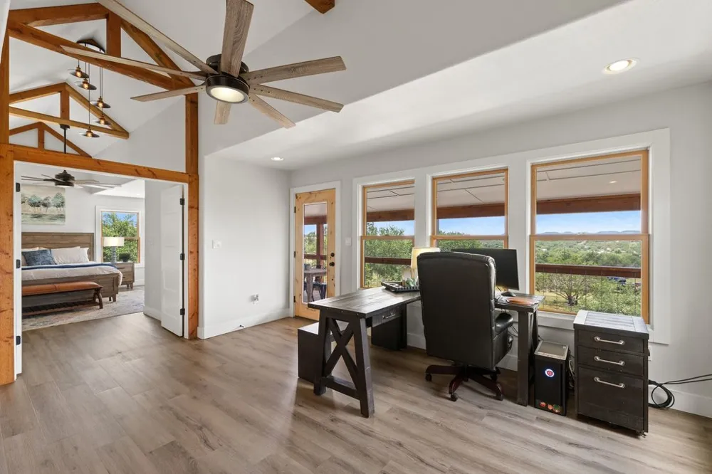 784 River View Drive Johnson City, TX 78636