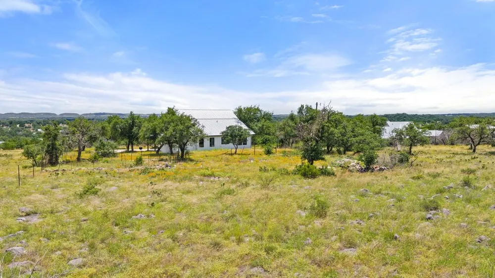 784 River View Drive Johnson City, TX 78636