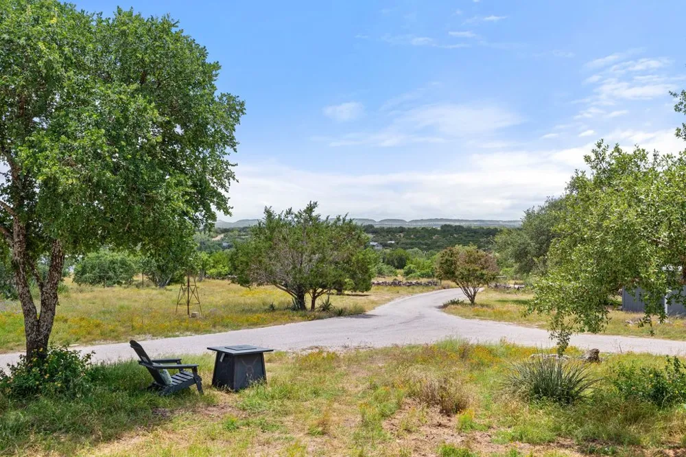 784 River View Drive Johnson City, TX 78636